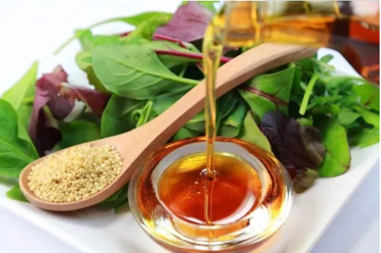 香油這些妙用你知道多少？別只拿來(lái)拌菜用！